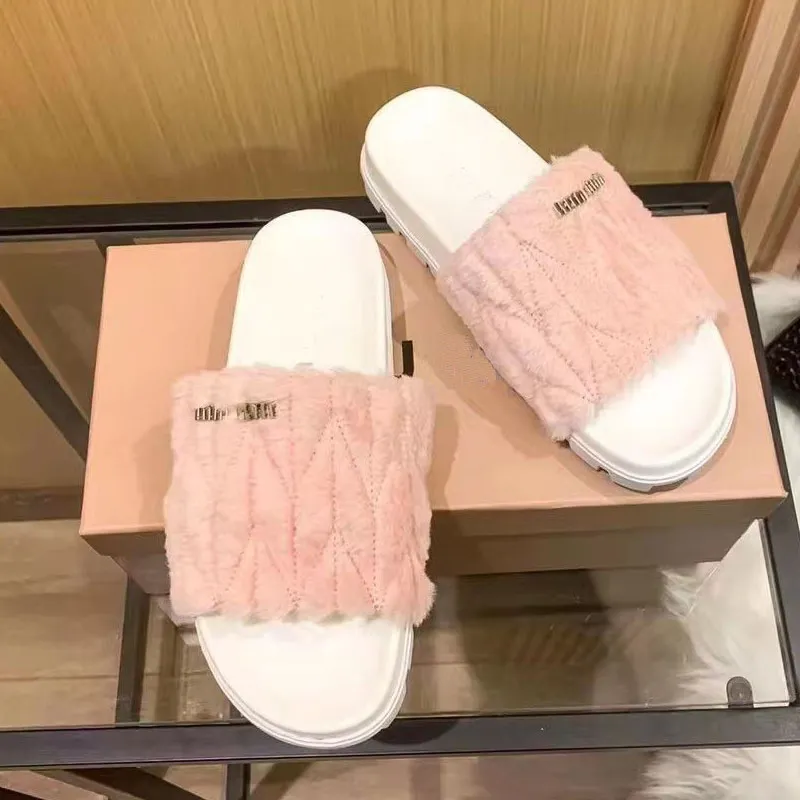 2022 Designer womens sheepskin Fluffy Slides slippers classic Winter Fur Fluffy Furry Warm letters Sandals Fashion week thick sole open toed slipper shoes with box