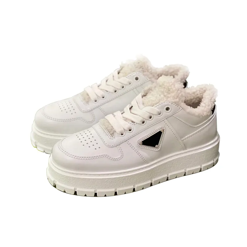 Baskets Michael Kors En Fourrure De Vison – Grises, Taille 7 – Idéales Pour Un Look Casual Chic