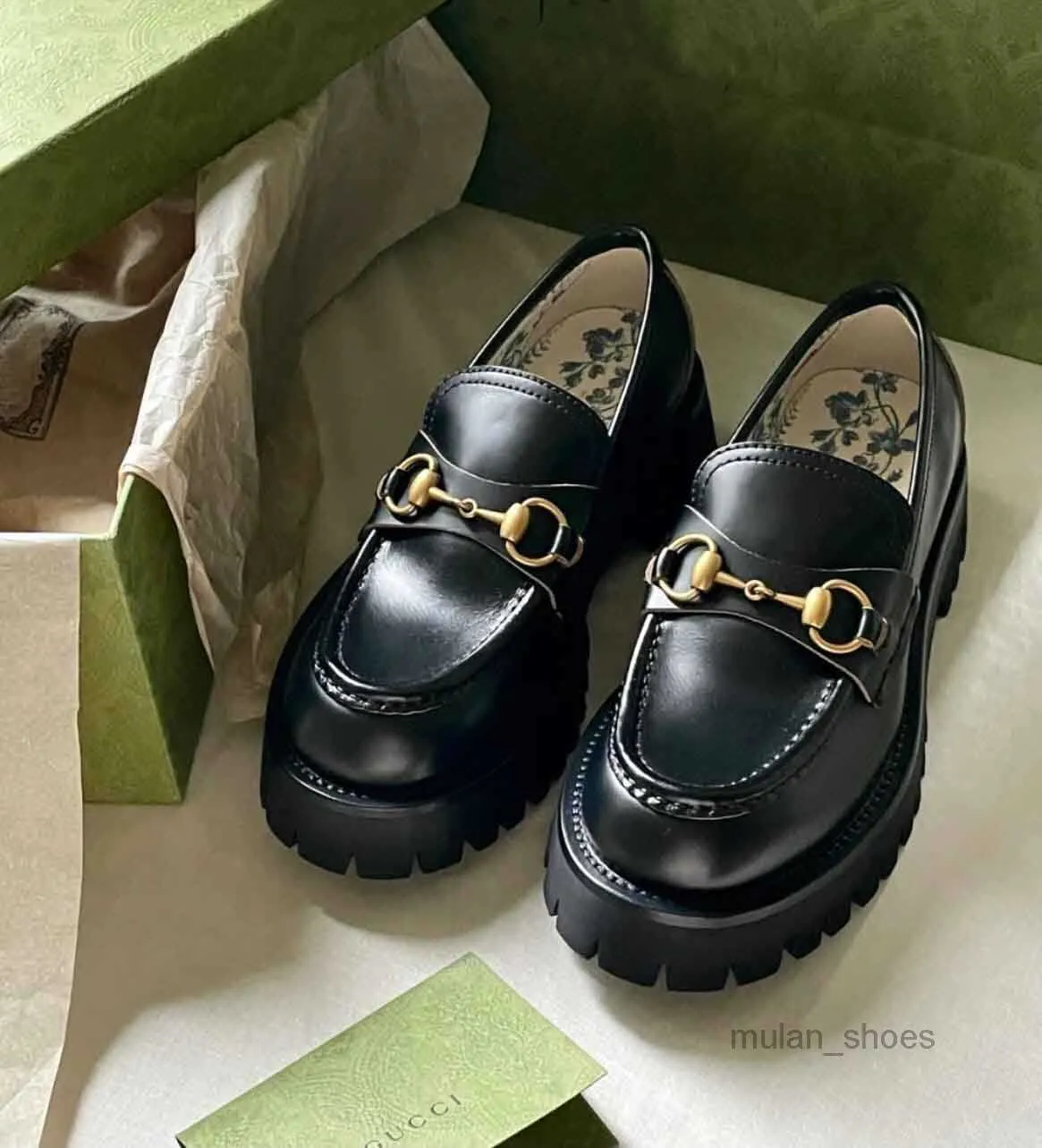 Moda 2023 T nis Sapato Feminino Mocassim Horsebit Dourado Famoso Lug Sole Bordado Bee Lady Casual Caminhada Festa Sapato de Casamento