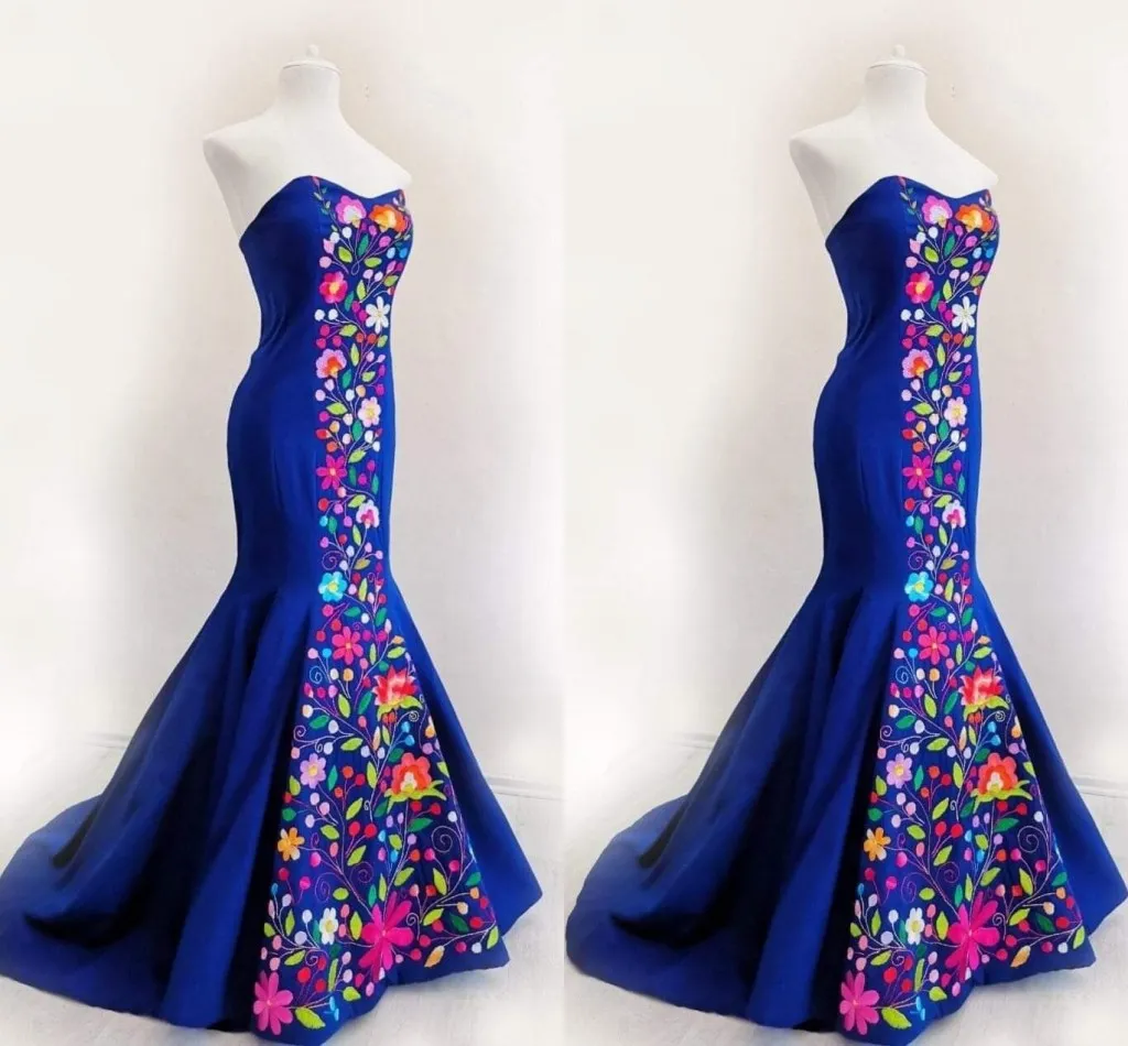 Vestidos de Noiva Sereia Mexicana Vintage 2023 Flores Bordadas Espartilho Sem Alças Parte Superior Cetim Vestido de Noiva Festa Formal Feminino Tamanho Grande