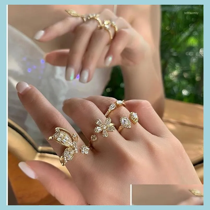 Anéis de casamento anéis de casamento feminino Sterling Ring empilhável Flores de borboleta fofas abrindo festa de zircão redimensionada para femaleweddi dhhsn