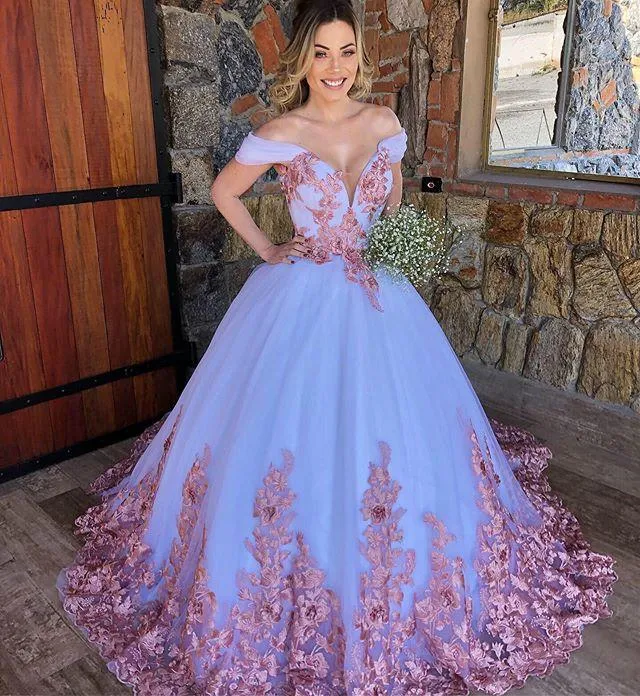 Spring Pink And White Wedding Dress Lace Appliques Romantic A-Line Bridal Gowns Off The Shoulder Long Train Country Robe De Marriage 2023