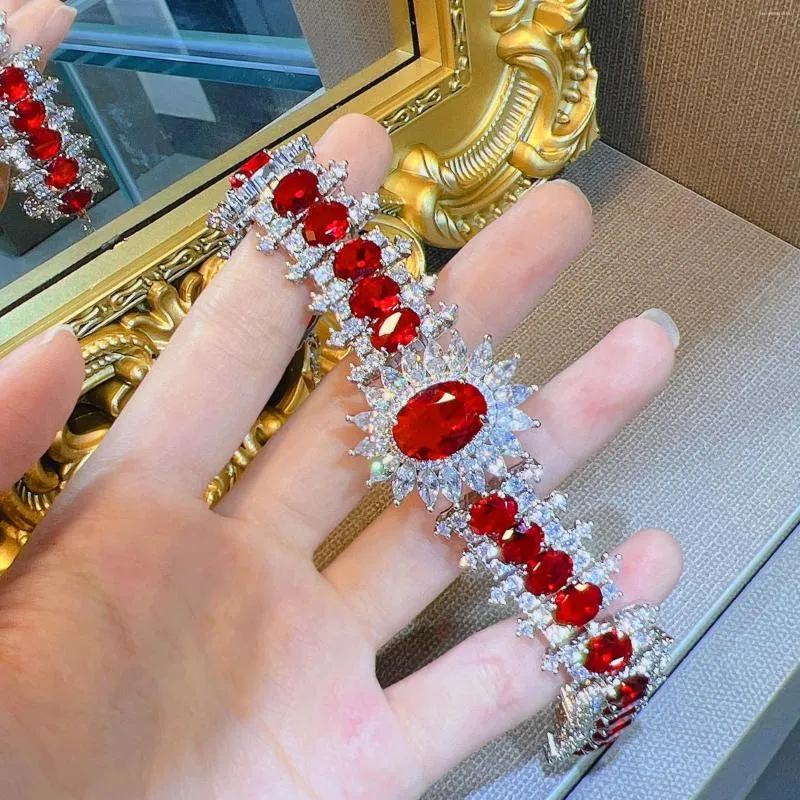 Bracelets de charme 2022 Simulação de luxo rubi gem pedra cz pulseira gulgle feminino encave