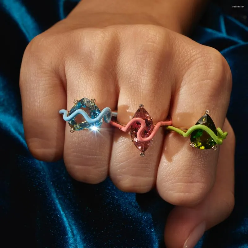 클러스터 반지 2022 여름 패션 여성 손가락 쥬얼리 단일 큰 다채로운 스톤 네온 에나멜 밴드 약혼 반지