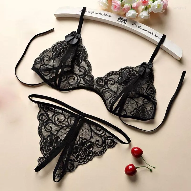 Femmu - Lace Open Bra / Lace Thong