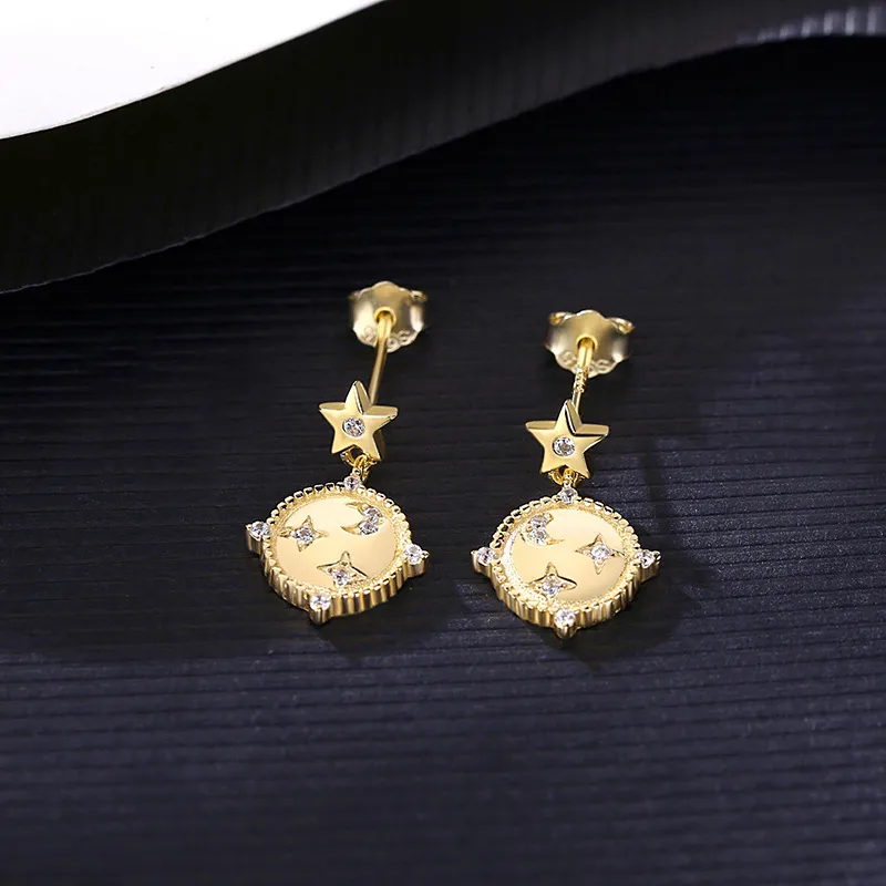 New Zircon Star Moon S925 Silver Needle Dangle Earrings 여성 쥬얼리 고급 도금 14K 골드 섬세한 귀걸이 액세서리 선물