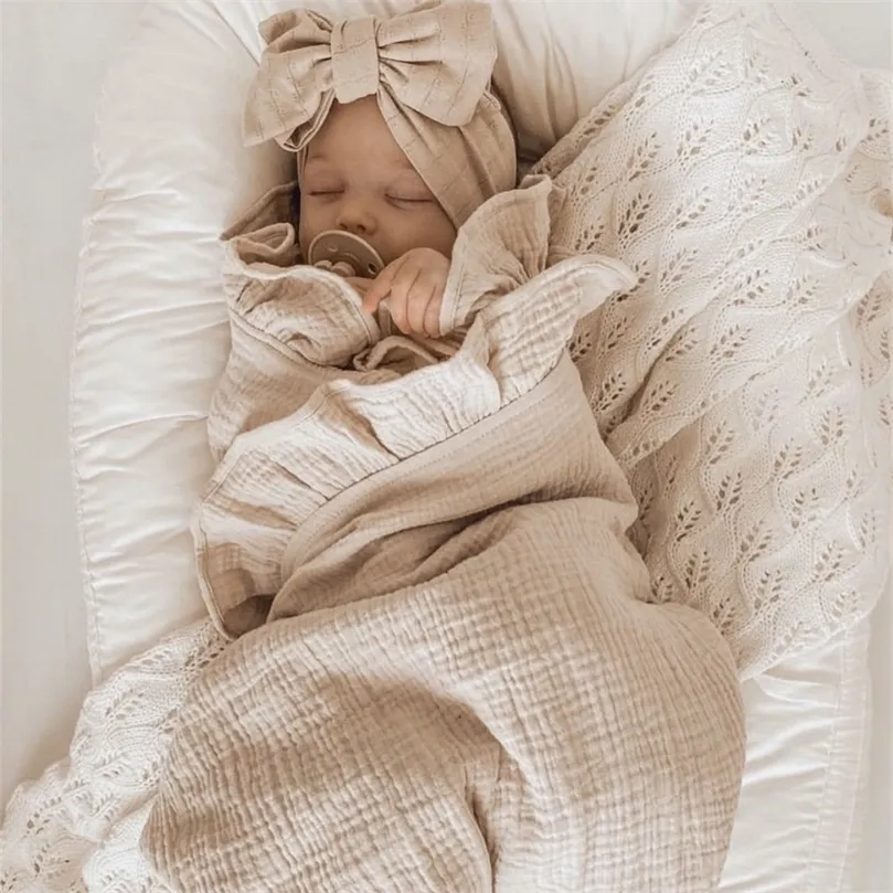 Filtar Swaddling Ins Ruffled Muslin Baby Swaddle f￶r f￶dd sp￤dbarnsb￤dda Organiska tillbeh￶r F￶dd f￥r filt bomull 221024