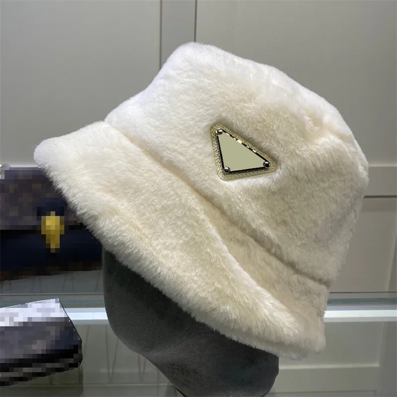 Cashmere Bucket Hat Designer Hats Men Women Winter Hat Wool Knitted 4 Color Triangle Baseball Cap