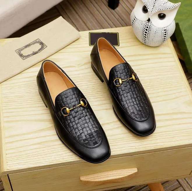 Italy famous brand dress shoes loafers men's party casual shoes gold buckle black leather shoes