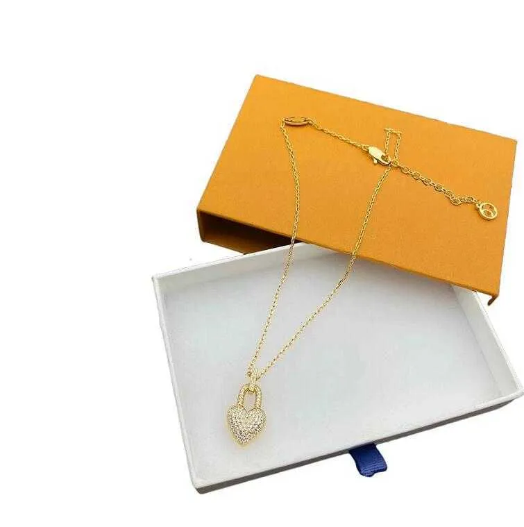 Fashion Gold Lock Collane Donna Alta qualità Letter Design Classics Marchio di lusso Intarsio di cristallo Collana da donna per matrimoni Eleganza regalo