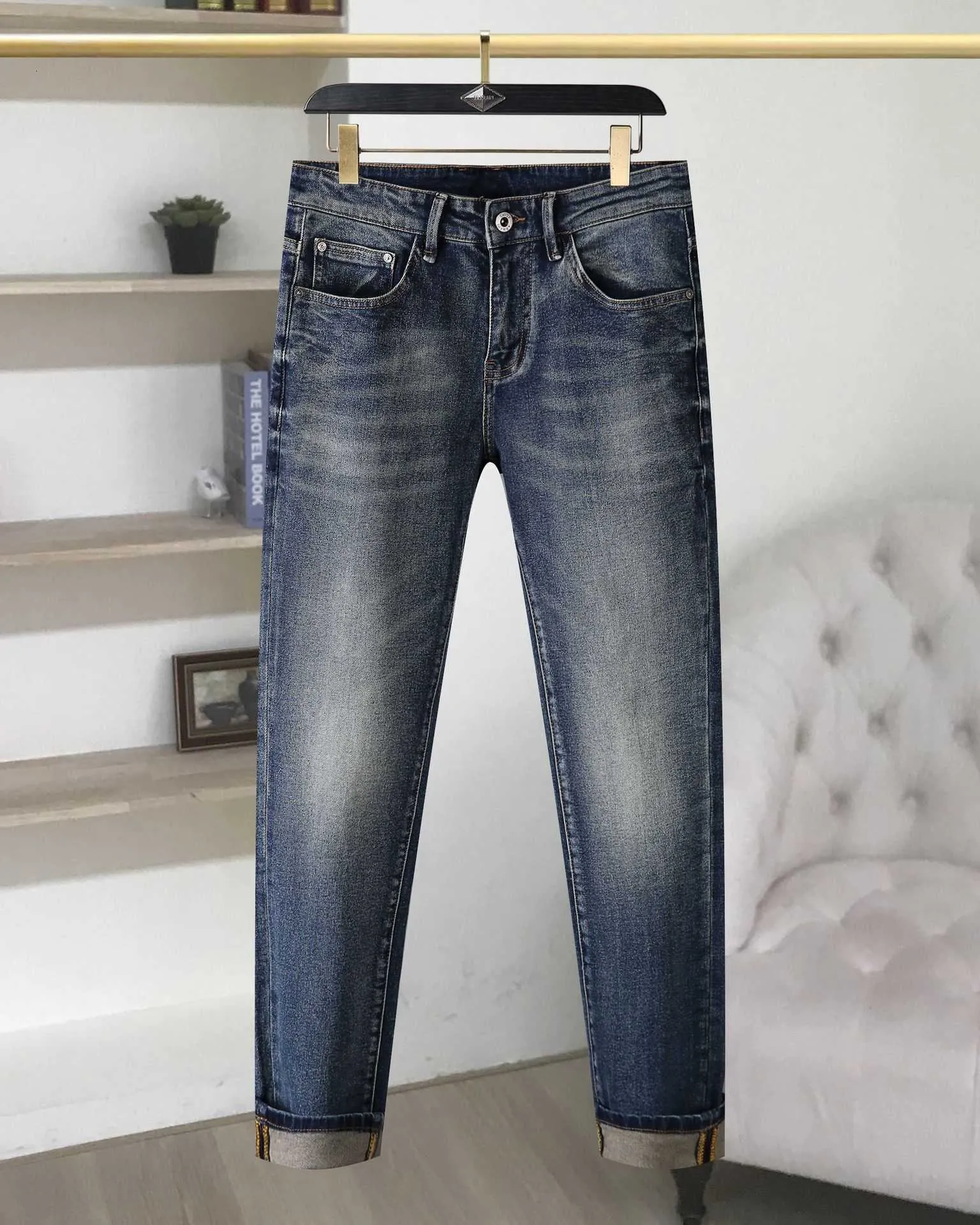 Dżinsy męskie marka mody 2022 mody dżinsy szczupłe legginsy elastyczne jesień i zimowe małe proste spodnie 6ZM5