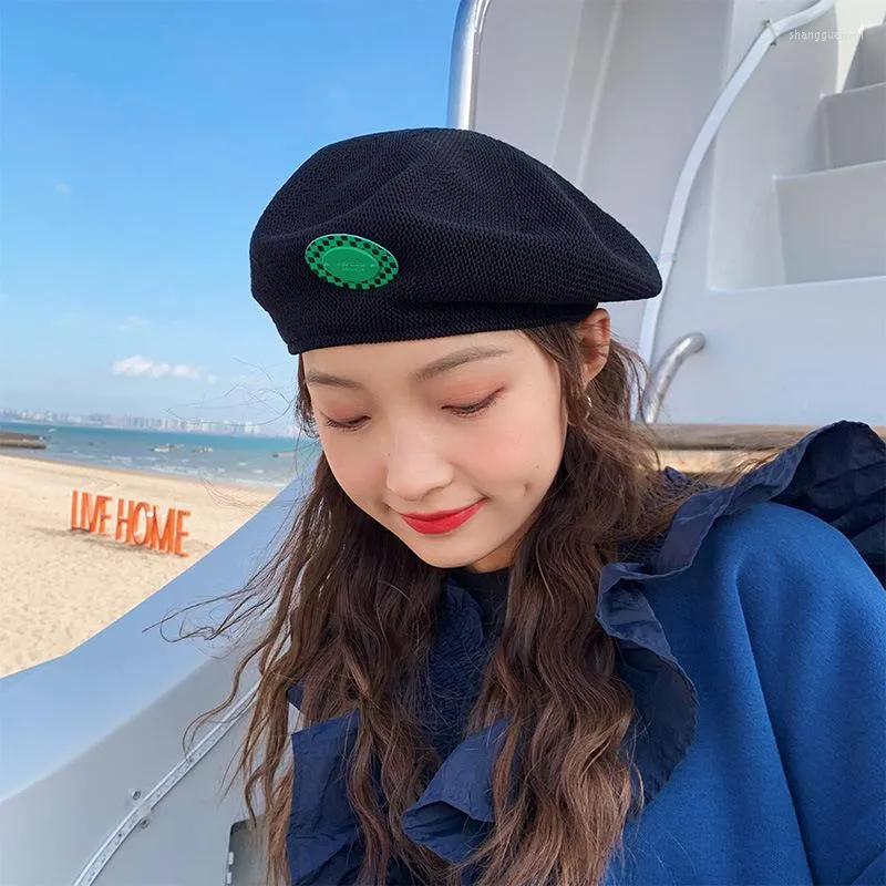 Beret Black Women's Spring i Summer Breathable All-Match Show twarz Mała Beret Painter Hat Koreańska wersja netto Red Cap Trend