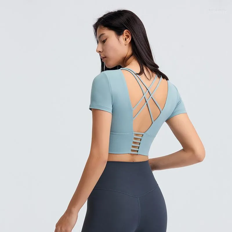 Yoga tenue 2022 femmes chemises entraînement dos ouvert haut à manches longues culture printemps automne gymnastique croix sport chemise courte été