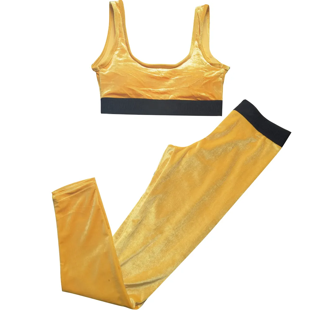 Bayan iki parçalı yoga kıyafetleri Moda lüks tasarımcıları altın kadife eşofman çok renkli jartiyer spor takım elbise sütyen üst ve uzun pantolon setleri mektuplar baskı spor giyim