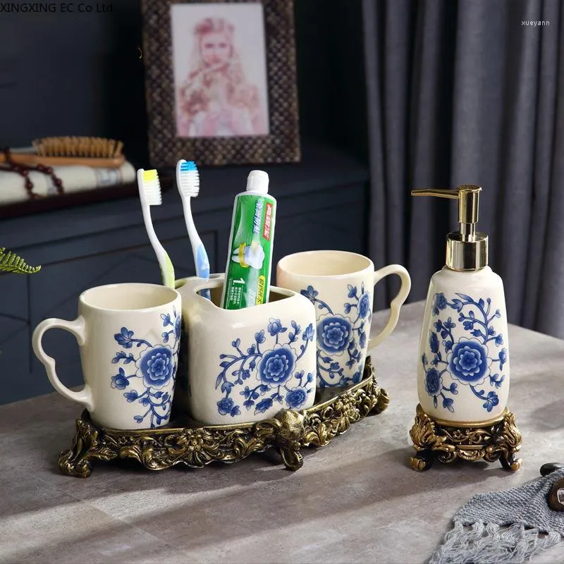 Ensemble d'accessoires de bain, fournitures de salle de bain, distributeur de dentifrice, porte-brosse à dents, bouteille de lotion, motif de glaçage craquelé, porcelaine bleue et blanche