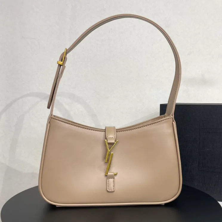 2022 Top-quality Armpit Bags Classic Leather Designer Handbags for Ladies Shoulder Bags Baguette Multi-Color Fashion wholesale