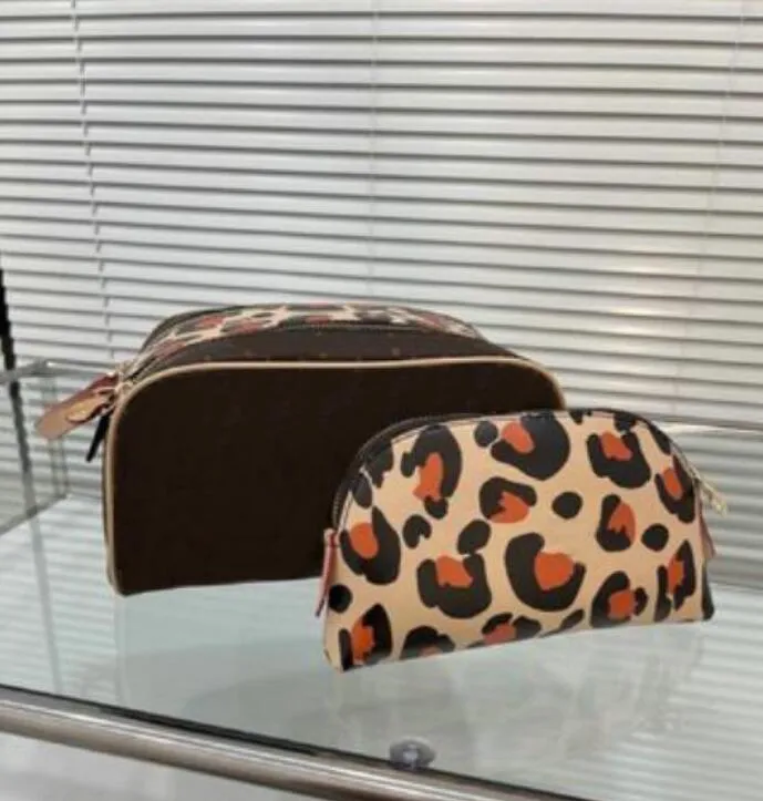Women designer 2pcs/set Waterproof Toilet Shower cosmetic Bags embossing Travel Organizer Cosmetic Bag luxury Neceser Make Up Beauty Case Container handbag