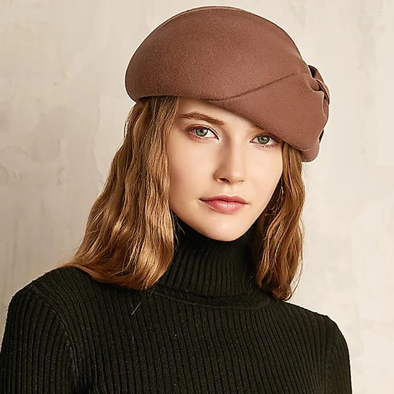 Berets bowknot beret damskie jesień i zimowy temperament moda dzika wełna czapka retro brytyjska solidna maska ​​femme