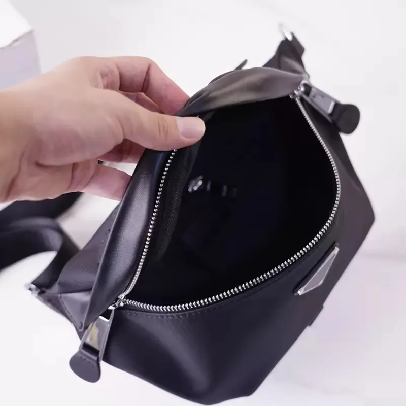 Luksusowe opakowania projektantów BUM BORM Kobiety Mężczyźni Trójkąt Bombags Fashion Body Ramię w talii Temperament P Bum Cross Fanny Pack HQP302913