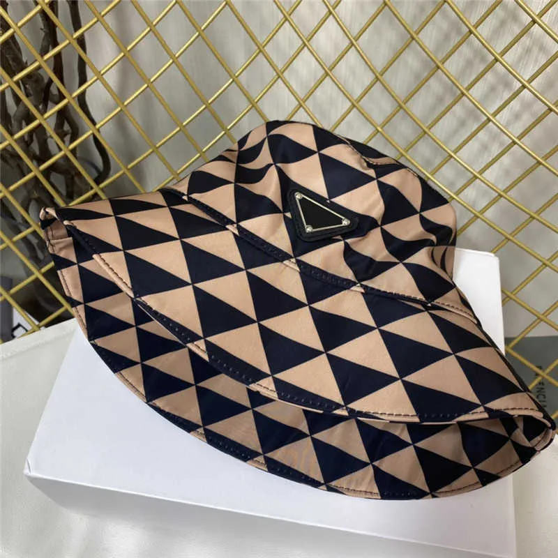 Cappelli firmati per donna Estate Luxury Men Cappello a secchiello Fashion Classic Plaid Pattern Donna Designer Caps Berretti Nylon Casquette Sunhat