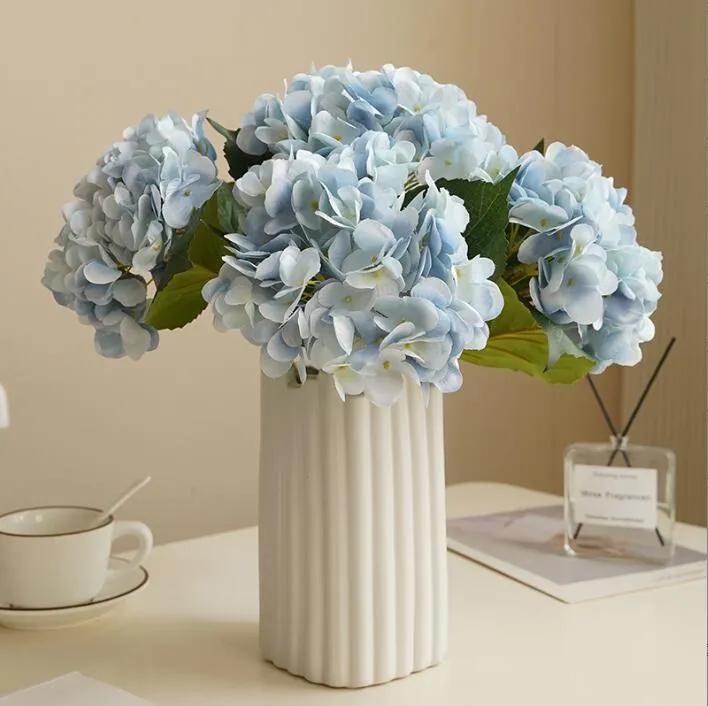 Kunstmatige Hydrangea Flower Head Fake Silk Flowers met stengelblad voor woensdag Wedding Centerpieces Home Decoratief Homebouquet In Wit Green Pink Royal 15 kleuren