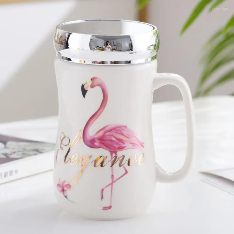 Muggar trend cup keramik täcker sked mugg kaffemjölk par kreativa kvinnliga studentkoppar och vattenflaska söt