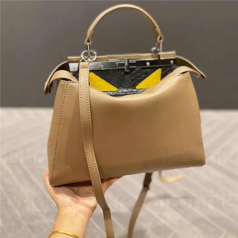 Sevimli 2023 yeni omuz çantaları lüksler tasarımcıları çanta çanta el çantası messenger kadınlar moda çanta baskılı klasik çapraz debriyaj çantası cüzdan siyah kahverengi