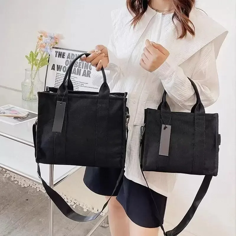 Tote Square Bag Słynie słynna projektantka Cool Praktyczna duża pojemność na zwykłym krzyżowym korpusie na ramię kwadratowe Kobiety wielki Crossbody Casual Square