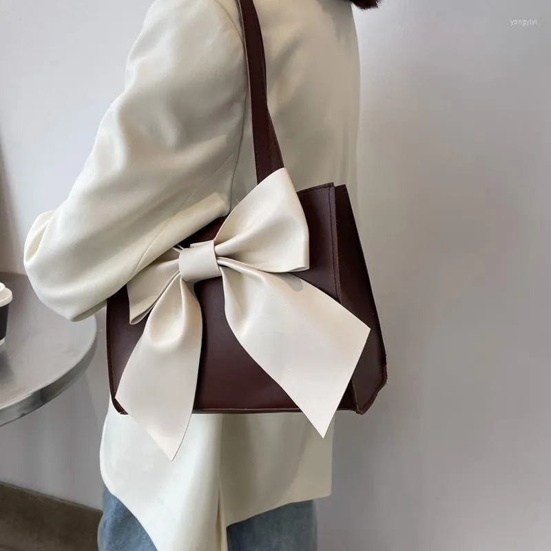 Torby wieczorowe Kobiety moda torebki Big Bow Crossbody luksusowy projektant torba dla kobiet B225