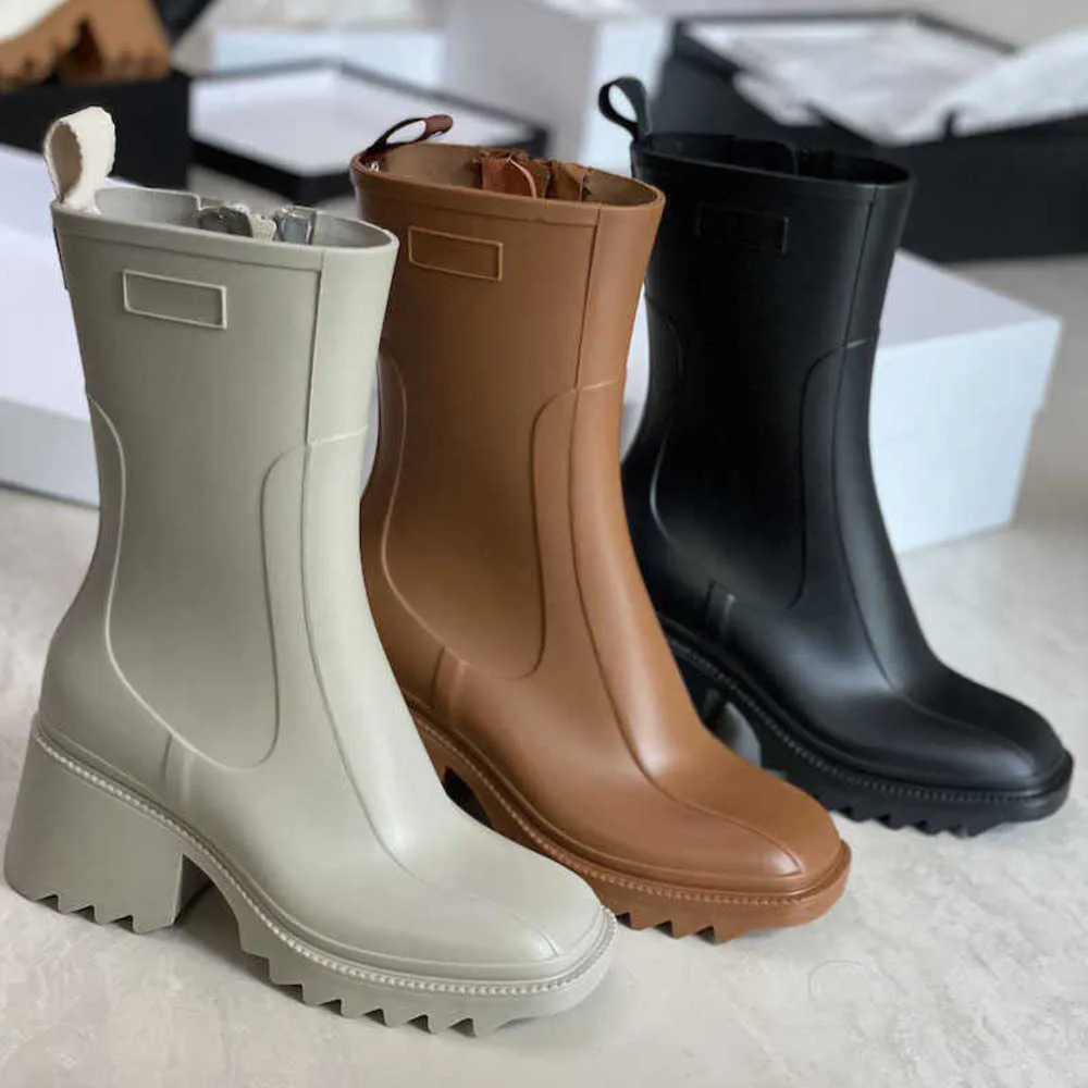 Boots Women Betty Boots Rain Boot Tall Welly Shoes High High Cheels PVC Rubber Beeled Platform Strain-High High Black Luxury Fudive Outdiros Outdize مع باطن سميكة NO237