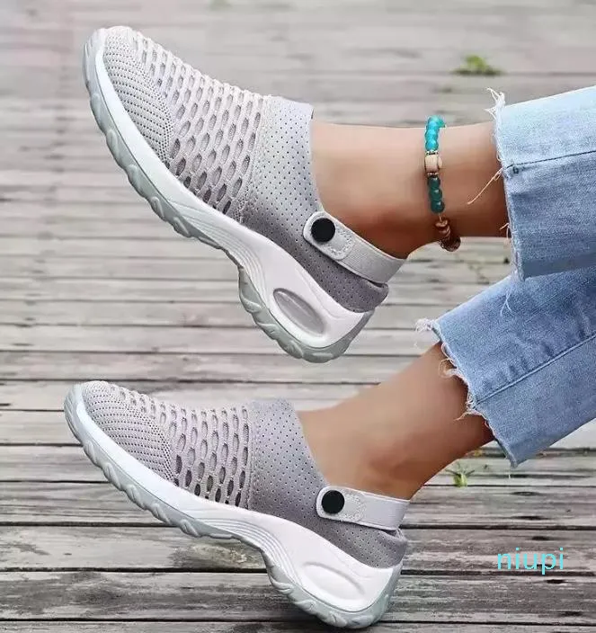 Chaussures habill￩es sandales Summer Mesh Vulcanis￩ loisirs Runningdress Plateforme Tendances sportives confortables Houte ￠ l'ext￩rieur 2022