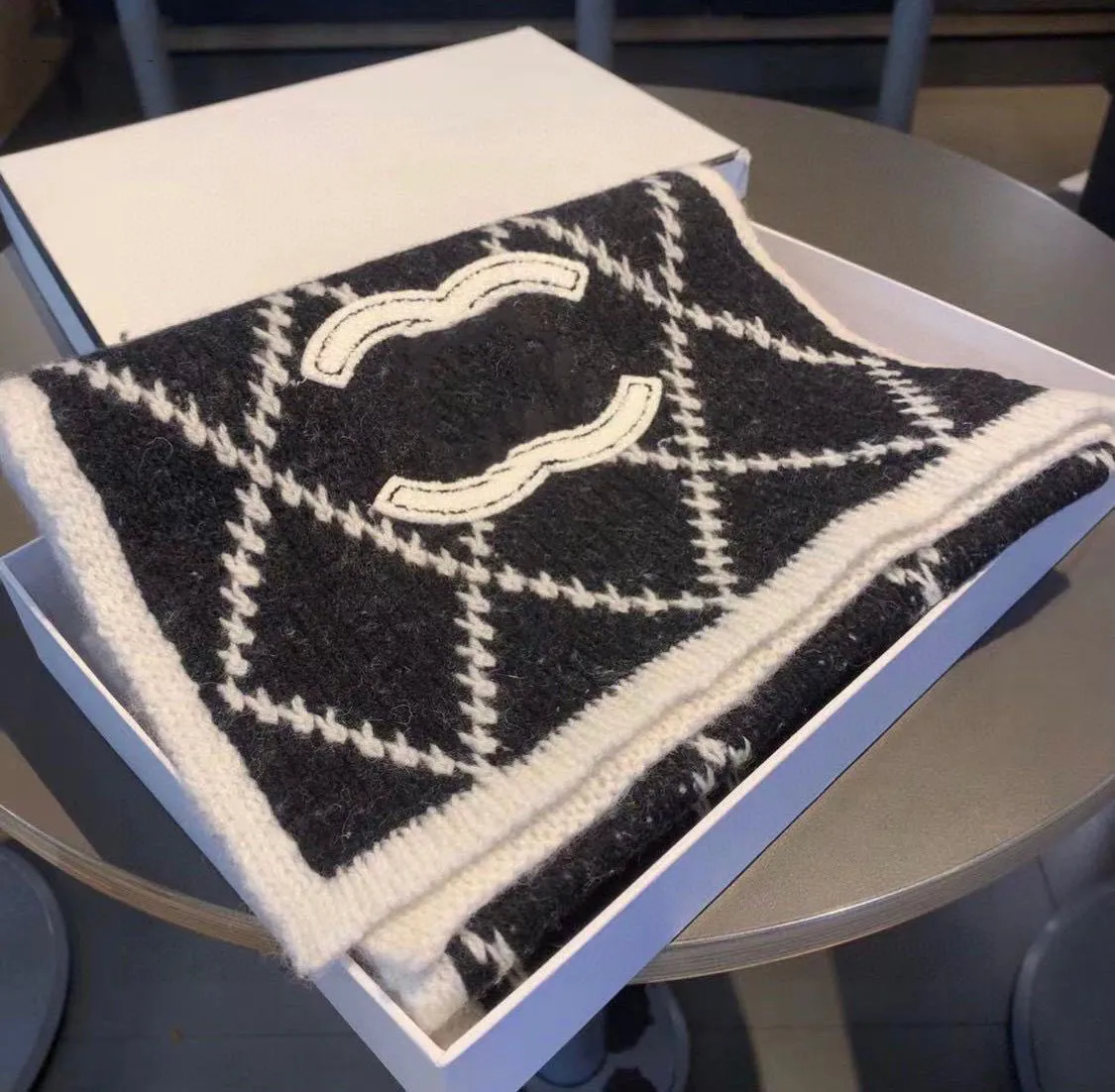 2023 Diamond -karierte Schals für Männer und Frauen mit Mänteln, um sich warm zu halten