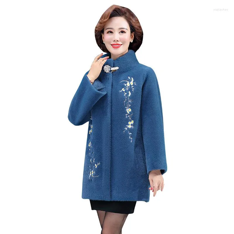 Women's Fur Jacket Winter Woman's Thicken Mother Tops Mink Fleece Short Chic Overcoat Female Embroidery Size 4XL Spring Autumn Coat