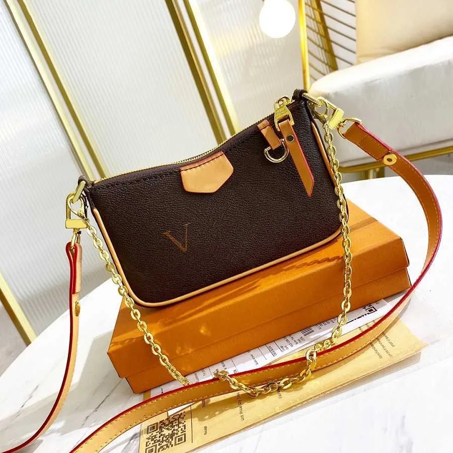 2023 Simple Crossbody Bag Luxury Design Handbag Women's Classic Trend Simple Flip Women's Hand Chain Bag Läder Kvinnor Kontrollerad tryckväska