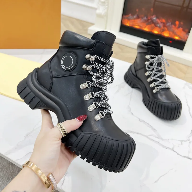 Black Leather Ruby Flat Ranger Boots Women Platform Bike Boot Martin Boots Chunky Lightweight Rubber Sole Fashion Booties Bicolor Laces