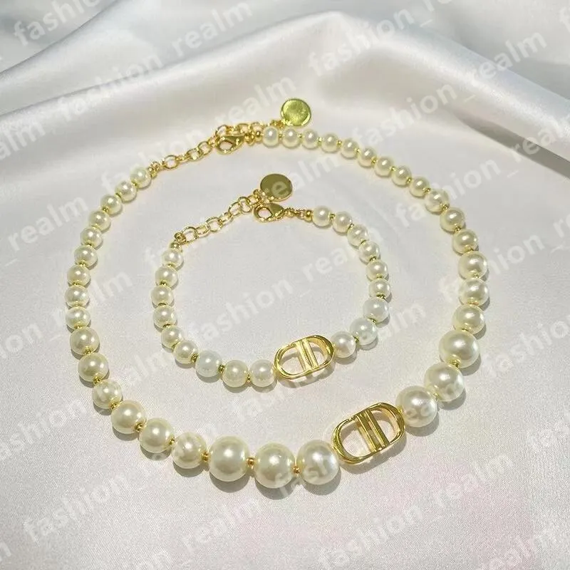 Pearl Necklace Designer smycken halsband p￤rlstav choker namn kvinnor armband stud ￶rh￤nge koppar 18k guld pl￤terad klavikel mor of pearnecklace