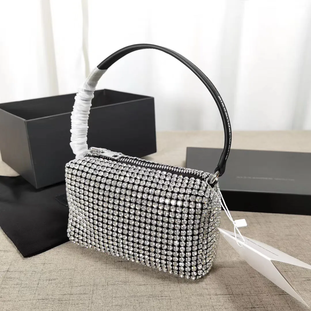 Chain mesh rhinestone pouch hotsell