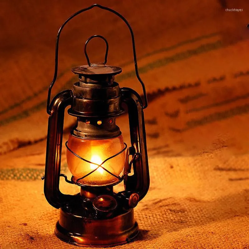 Strings Lampa olejowa Iron Candlestick 2022 Candle Lampy nabrzeże Przenośne alkohol Oświetlenie Nowość Dekoracja świąteczna Dekoracja
