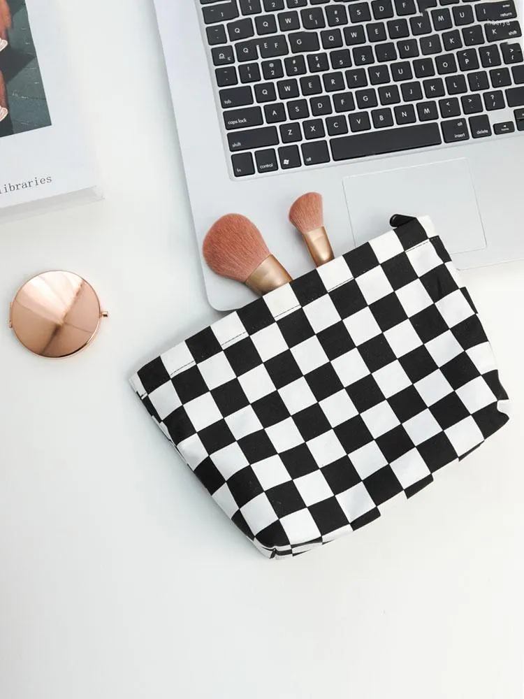 Storage Bags High-quality Black White Plaid Cosmetic Bag Large-capacity Lotion Makeup Brush Portable Wash Checkerboard