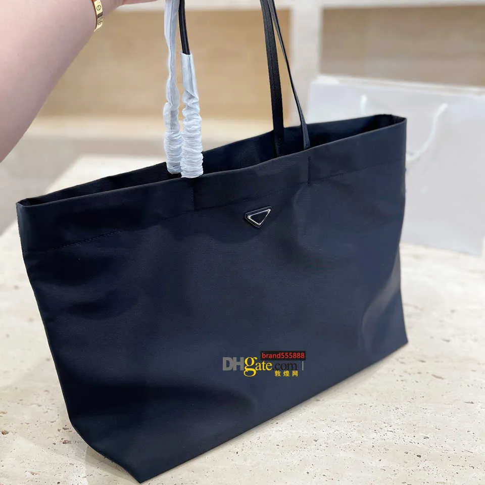 Bolsa de nylon negro Damas Bolsa de lujo Bolsa de lujo Gran capacidad Damas Compras informales