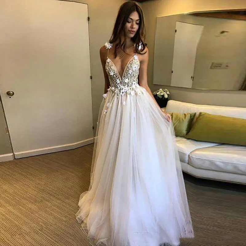 Fiori Abito da sposa Bianco Vestido de noiva Fiore 3D Abiti da sposa con scollo a V profondo Abiti da sposa senza schienale con applicazioni delicate