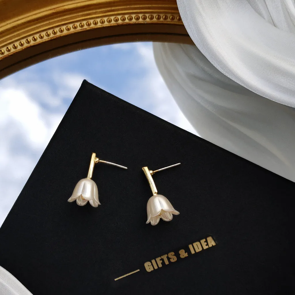 Court French Tulip Pearl earrings Charm tender Baroque shaped freshwater full pearl 925 silver needle handmade design matte temperament vintage