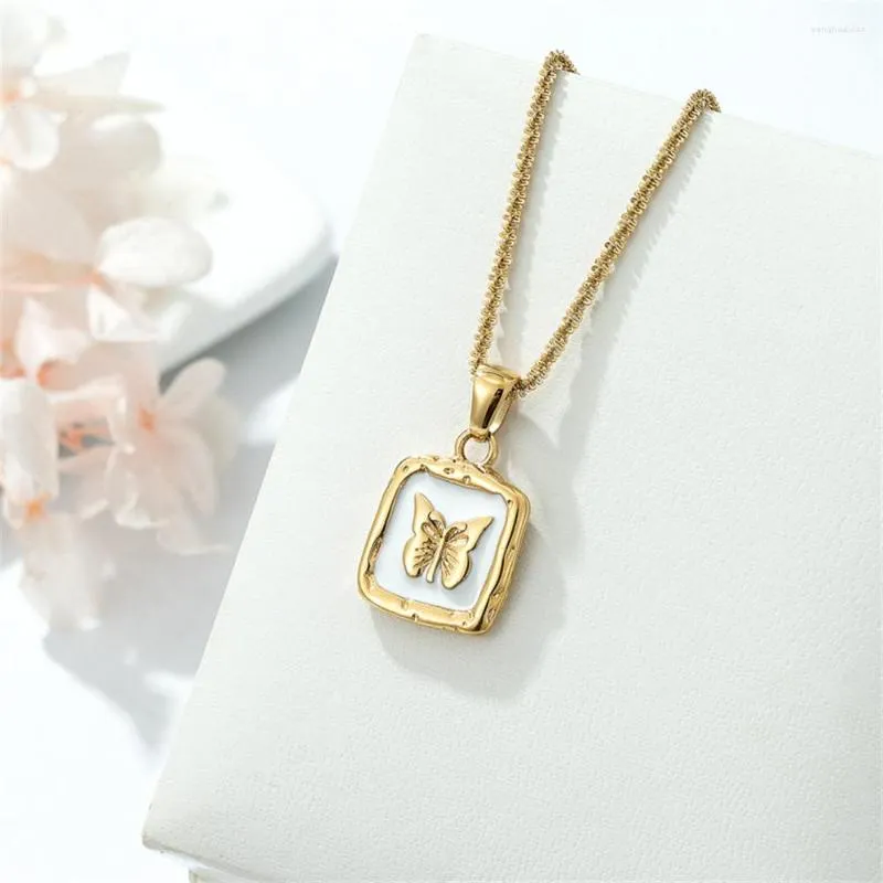 Pendant Necklaces AILINFA Butterfly Square Necklace Niche Light Luxury Jewelry INS Wind Titanium Steel Ladies Memorial Day Gift