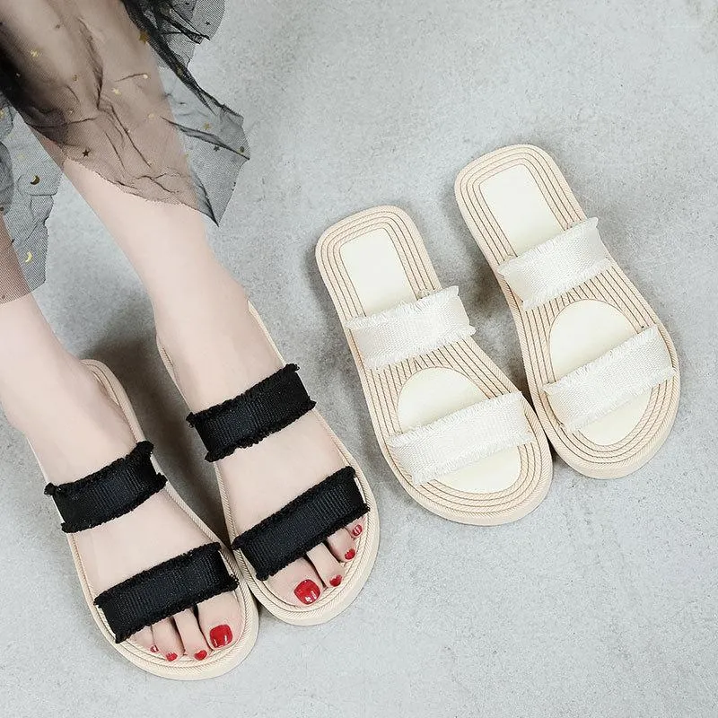 Slippers 2022 Travel Women’s Sandals ترتدي الأمام والخلف مع أحذية شاطئية شاطئية من كلمة واحدة