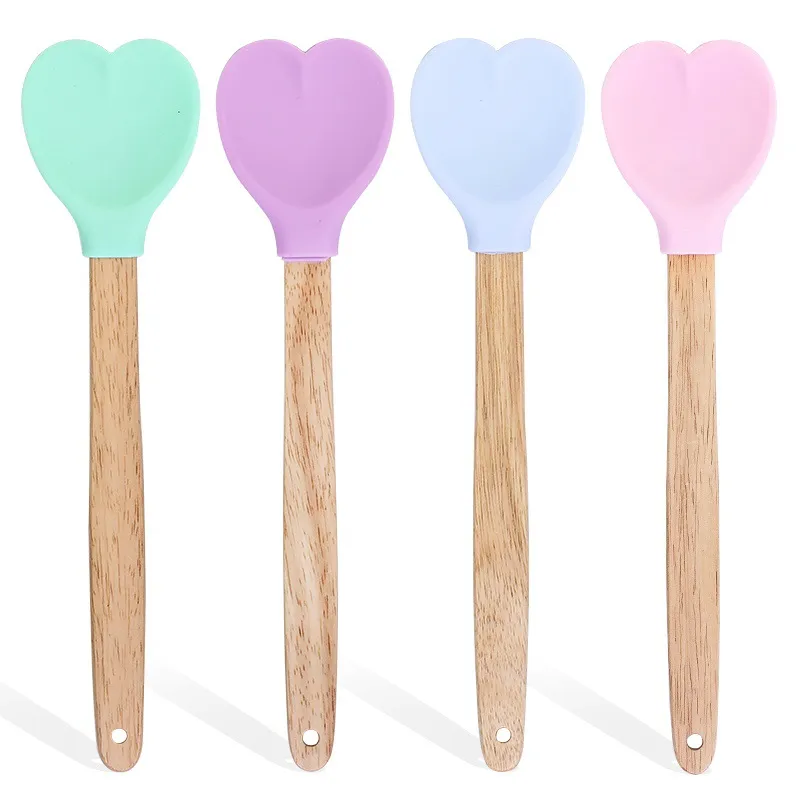 Agitazione in silicone a forma di cuore con manico in legno Utensili da cucina Cucchiaio Paletta per gelato con manico in legno Isolamento termico antiaderente K1223454