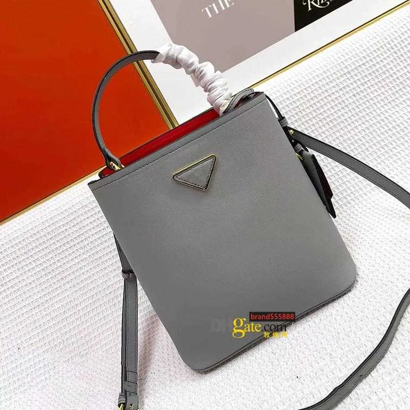 AAA+ Brand Womens Cross Lines leather bags The Fashion Designers messenger handbag Top Quality Totes with Magnetic button Business situations 23cm