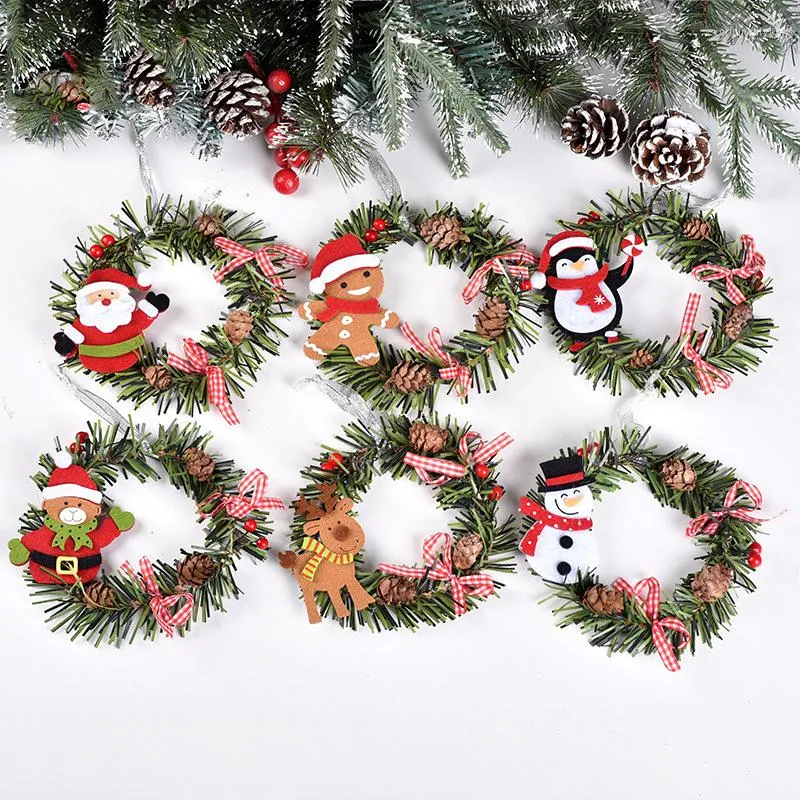 Kerstdecoraties 1PC Tree Pine Cone Pendant Snowman PVC Ornamenten Kransel Elk Santa Claus Party