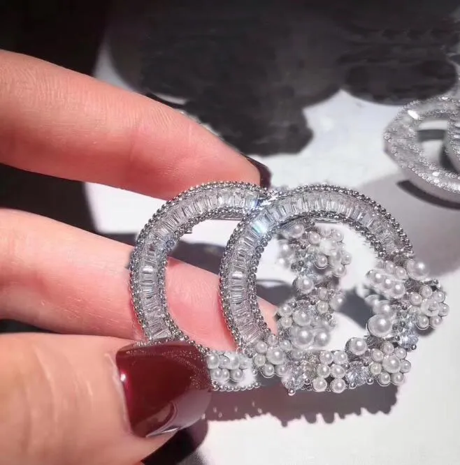 Fashion Pin Crystal Brosches for Women Wedding Lovers Gift Designer smycken Brud med flanellpåse