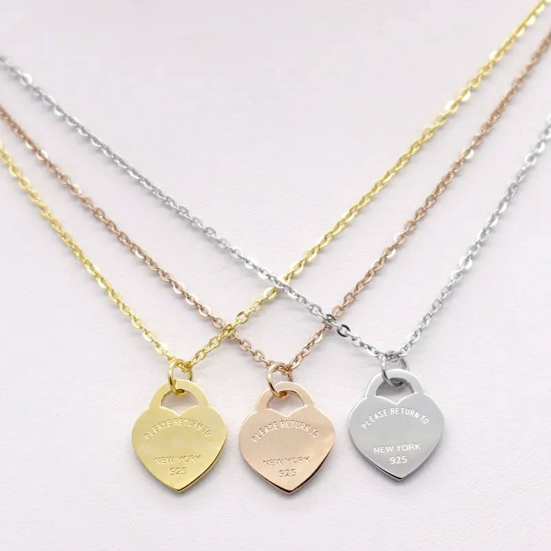 Fashion top womens necklaces designer jewelry 18k gold plated woman stainless steel silver rose heart pendant necklace on the neck chains lady Valentine Day gift