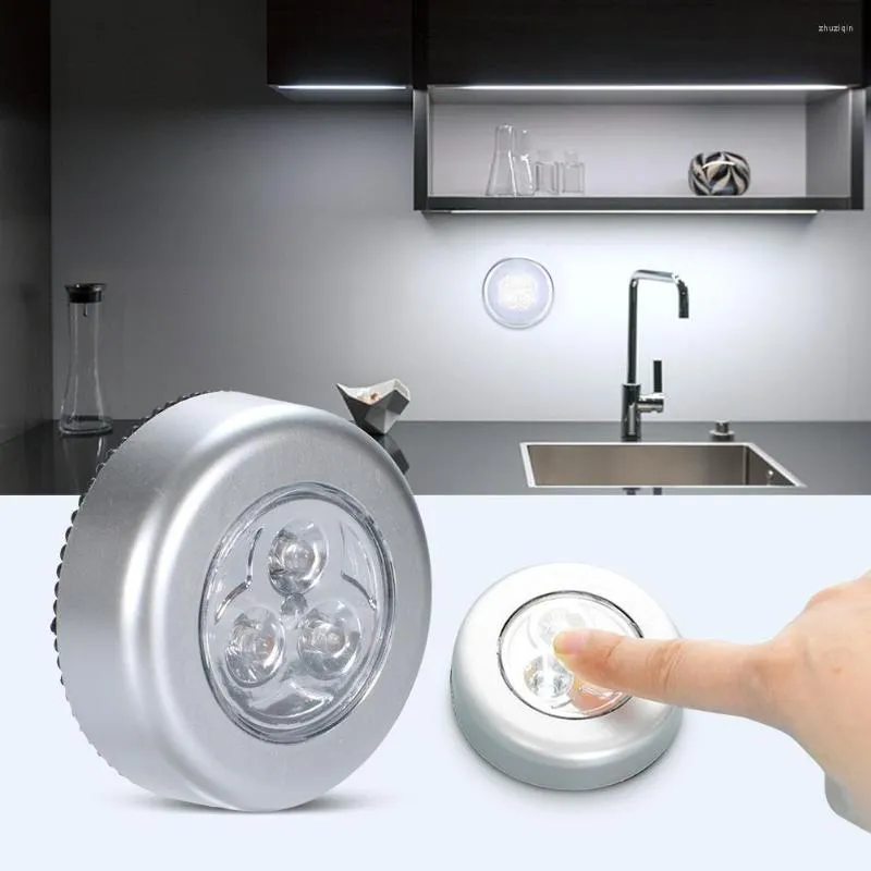 Luzes de teto LED sem fio Night Light Battery Stick-On Touch Lamp Bedroom sem cabelos para armários Armários Contadores de armários